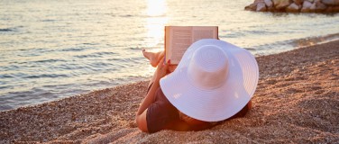 Summer Reads Right This Way! Eight Essential Endometriosis-Focused Books?