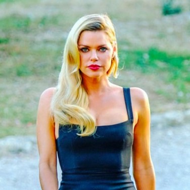 Actress Sophie Monk Reveals Endometriosis Diagnosis 