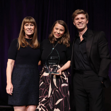 Bindi Irwin Accepts Blossom Award on Behalf of the 