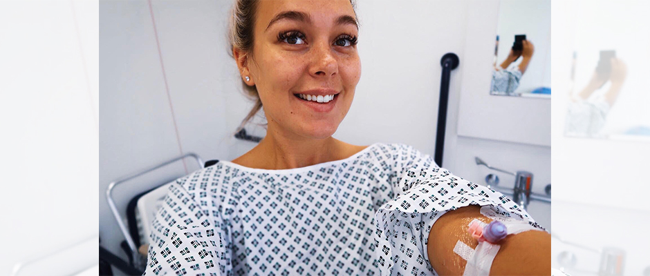 YouTube Star Sinead Smythe Vlogs Her Endometriosis Flare-Up